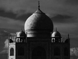 Agra_over_night